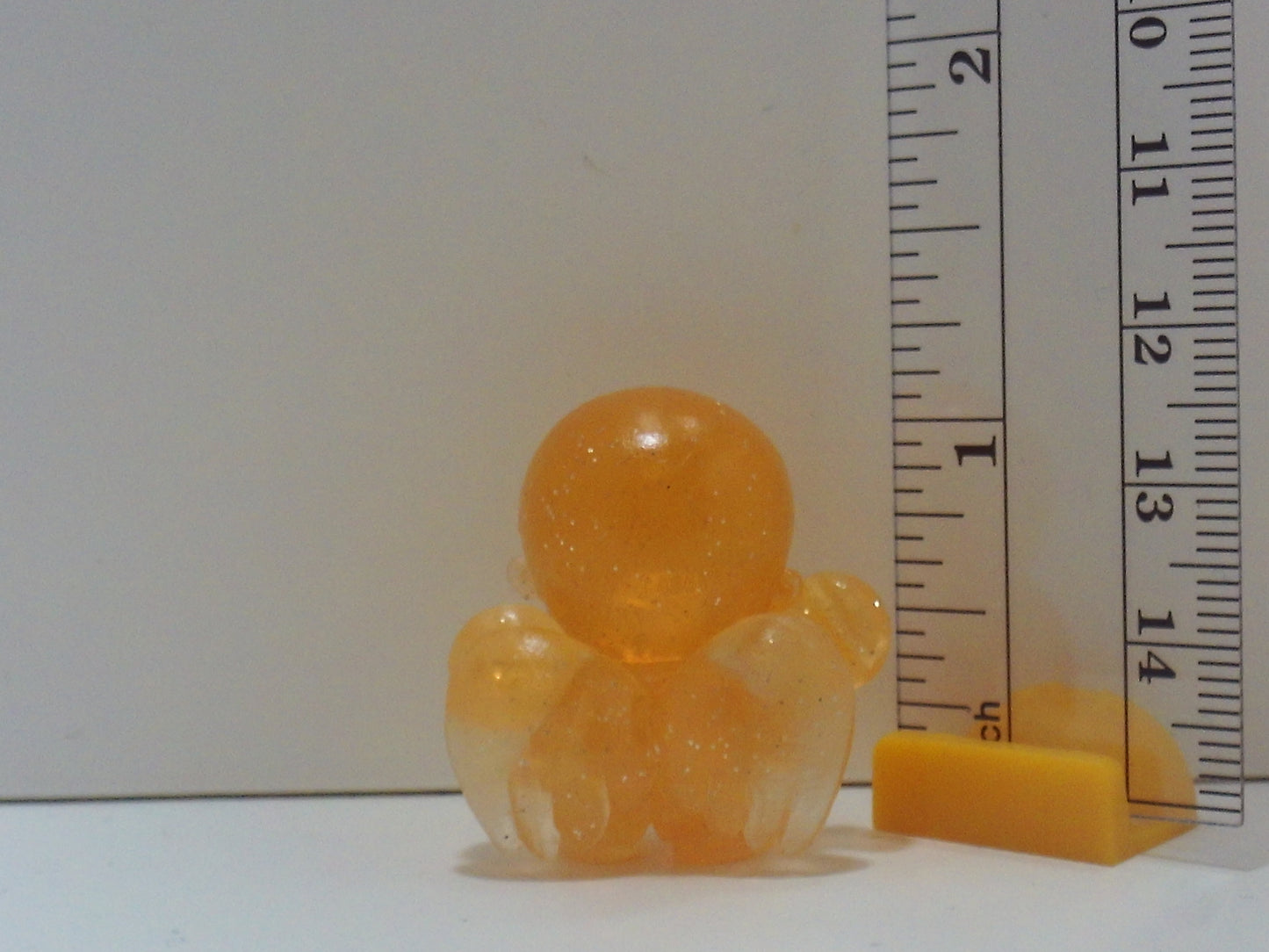 Resin Bikkuriman Keshi