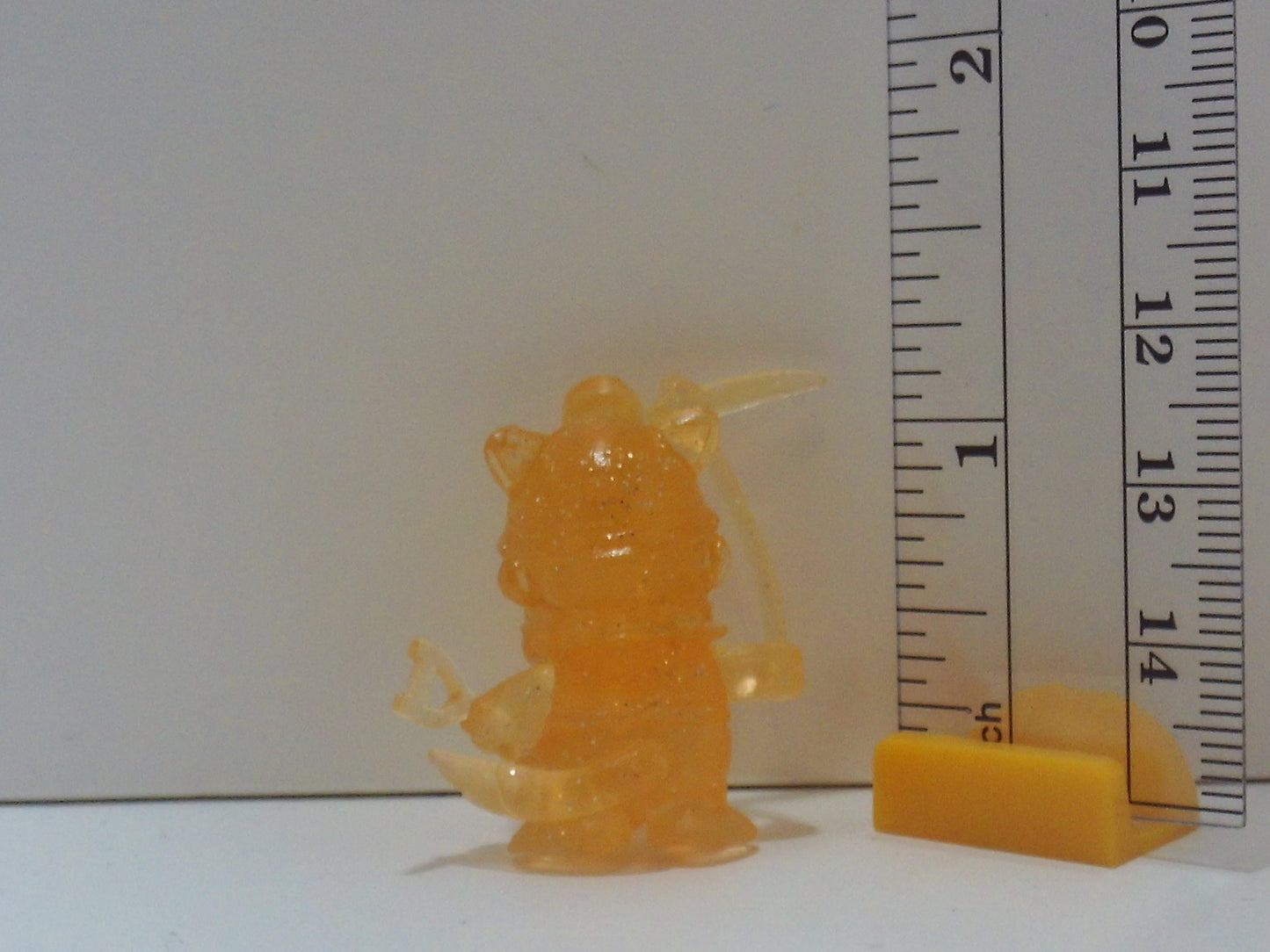 Resin Bikkuriman Keshi