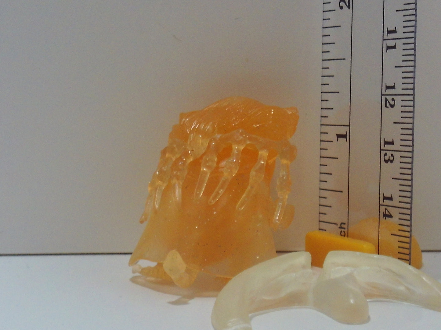 Resin Bikkuriman Keshi