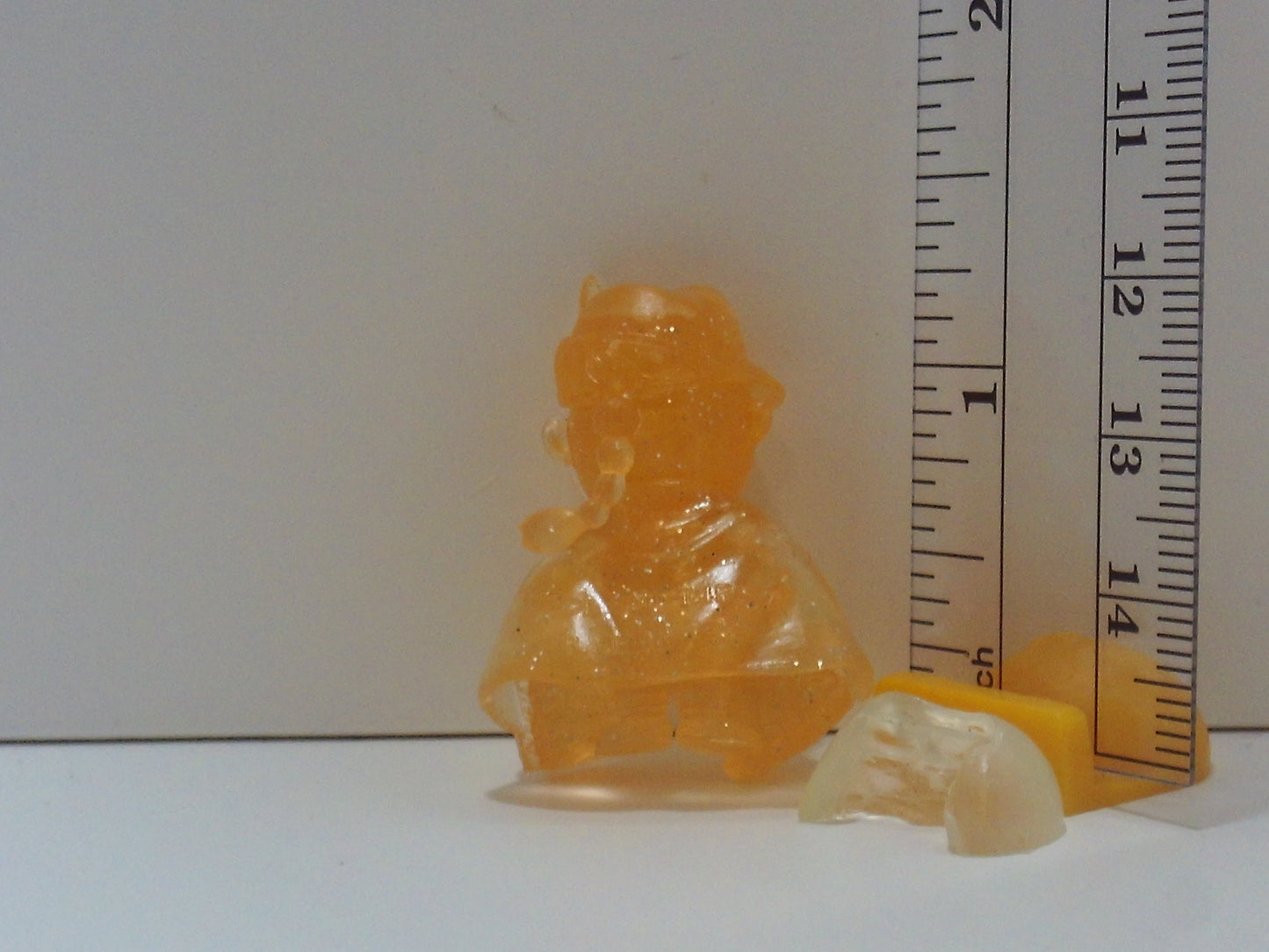 Resin Bikkuriman Keshi