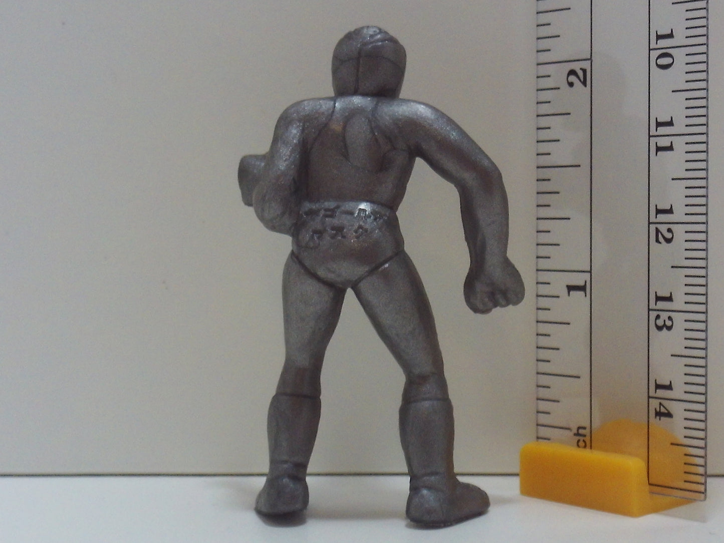 Tiger Mask Keshi Figure