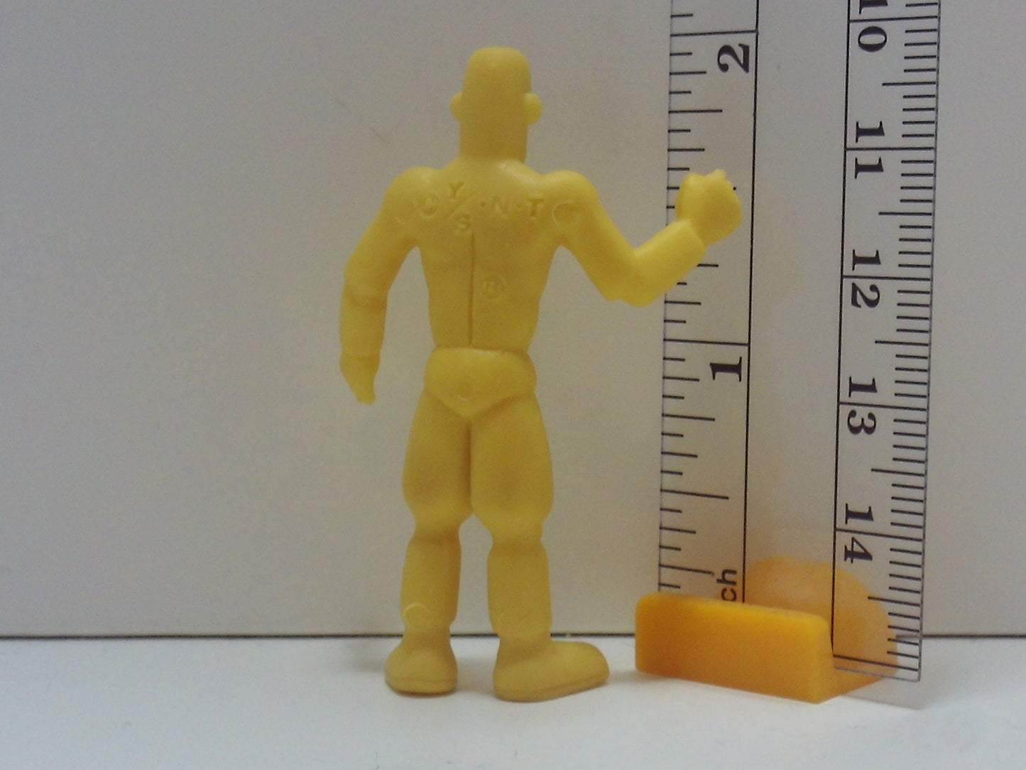 Yellow Kinnikuman Keshi - Japanese Rubber Keshi Keshigomu Anime Manga Video Game figure Takarabako at Kingkeshi.com