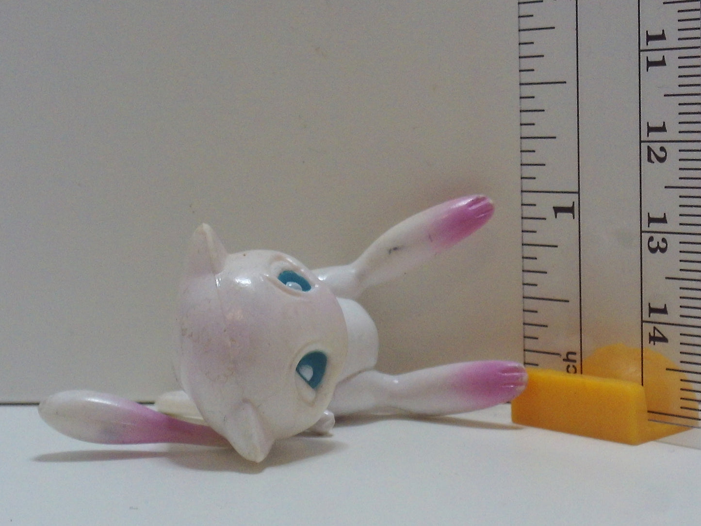 Pokemon Painted Keshi Figure