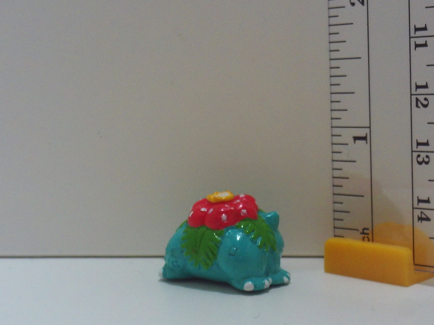 Pokemon Painted Keshi Figure