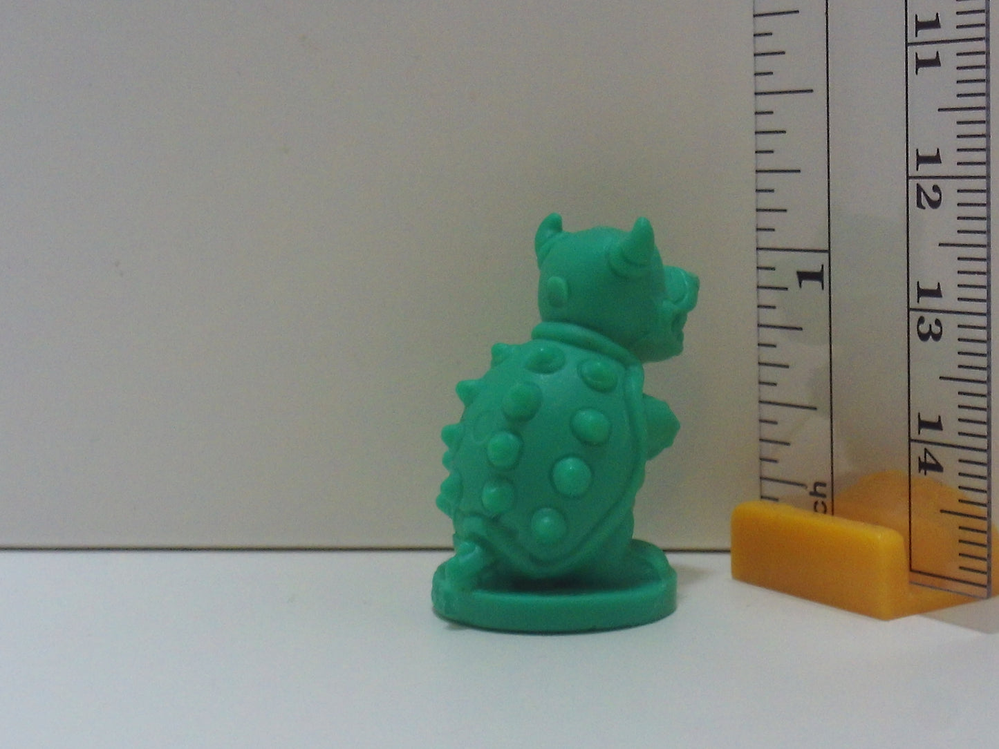 Super Mario Bros Pedestal Keshi