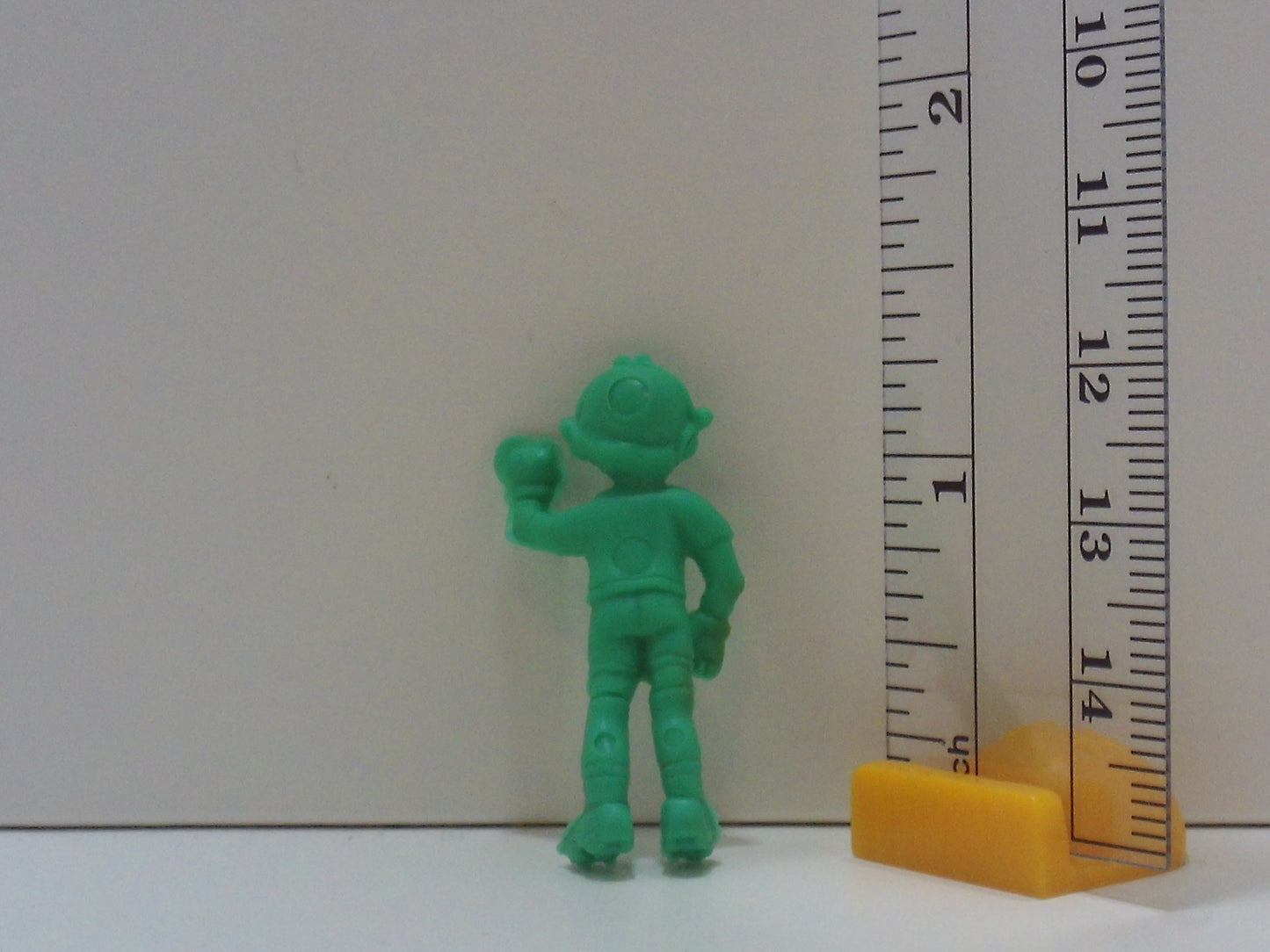 Muteking, The Dashing Warrior Keshi Figure