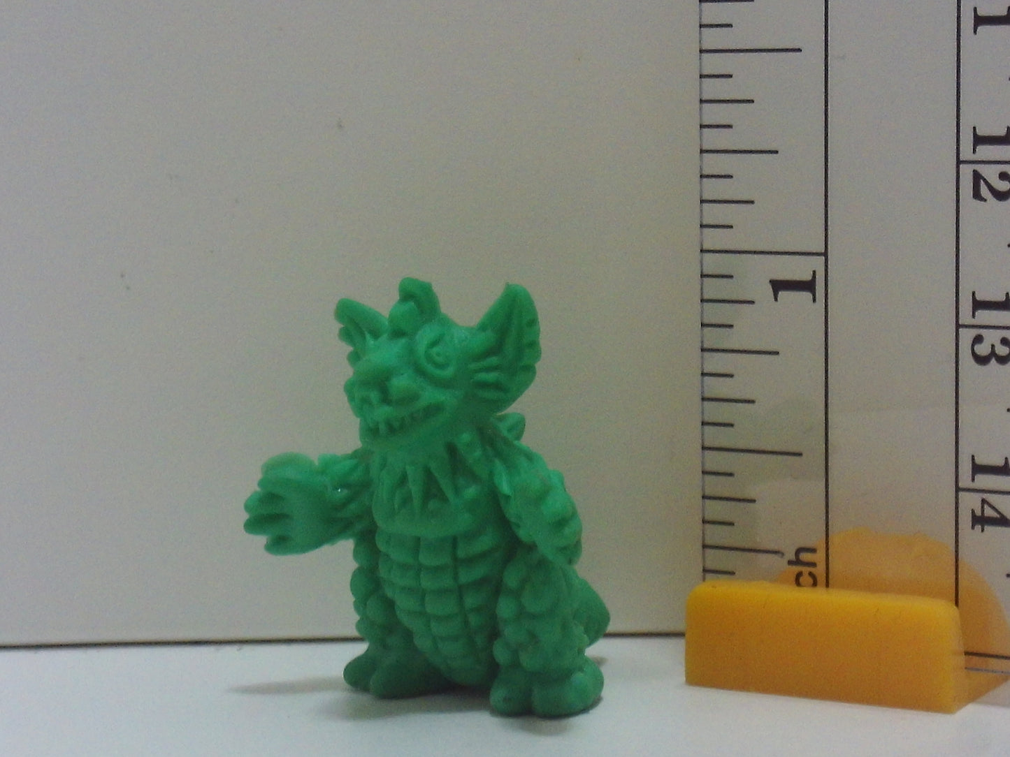 Chibi Kaiju Keshi