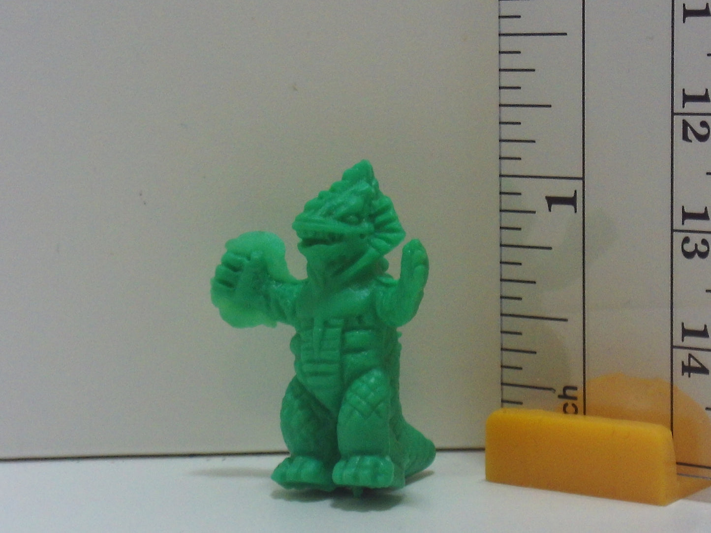 Chibi Kaiju Keshi