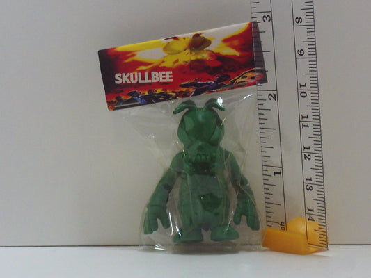 Secret Base Keshi New Skull Bee Figure
