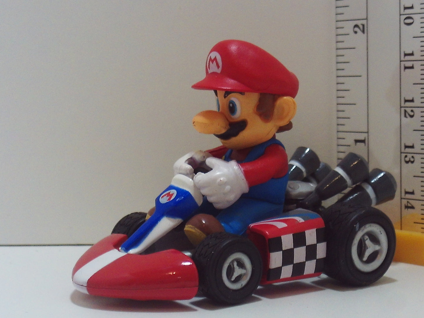 Super Mario Kart Wii Pull Back Car