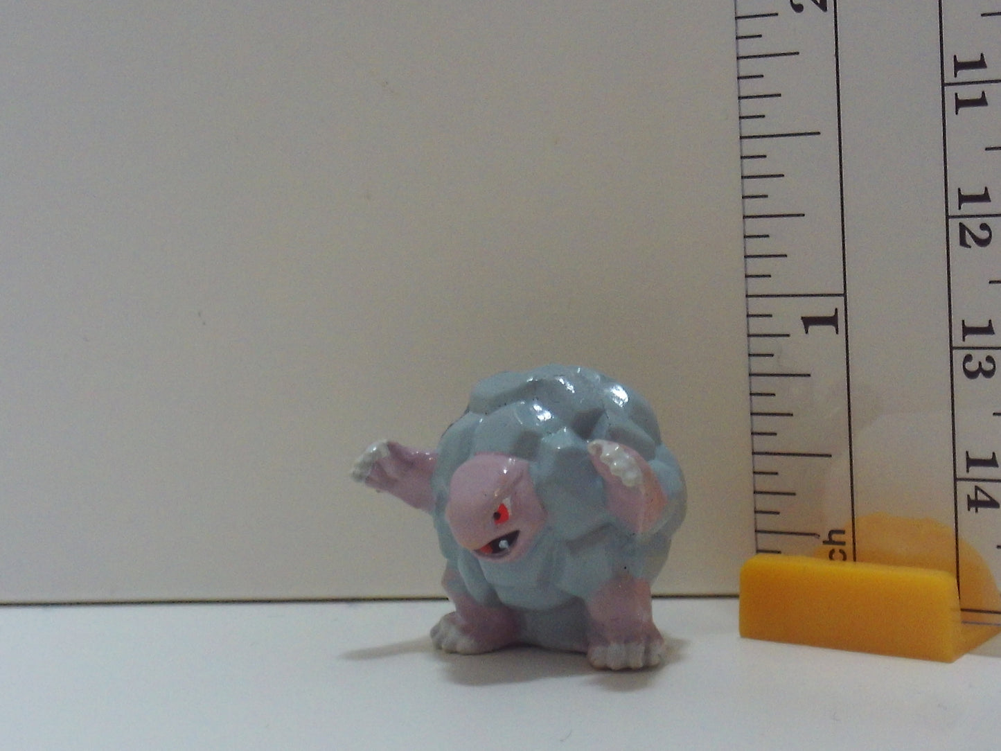 Pokemon Painted Keshi Figure