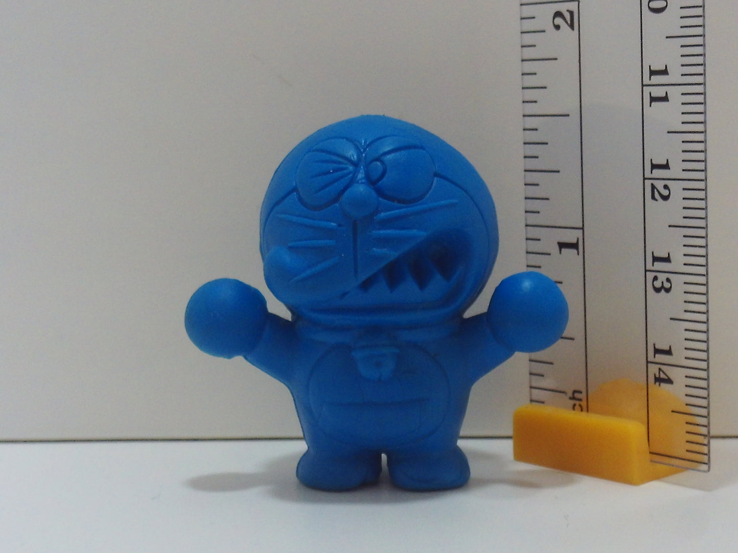 Doraemon Keshi Figure