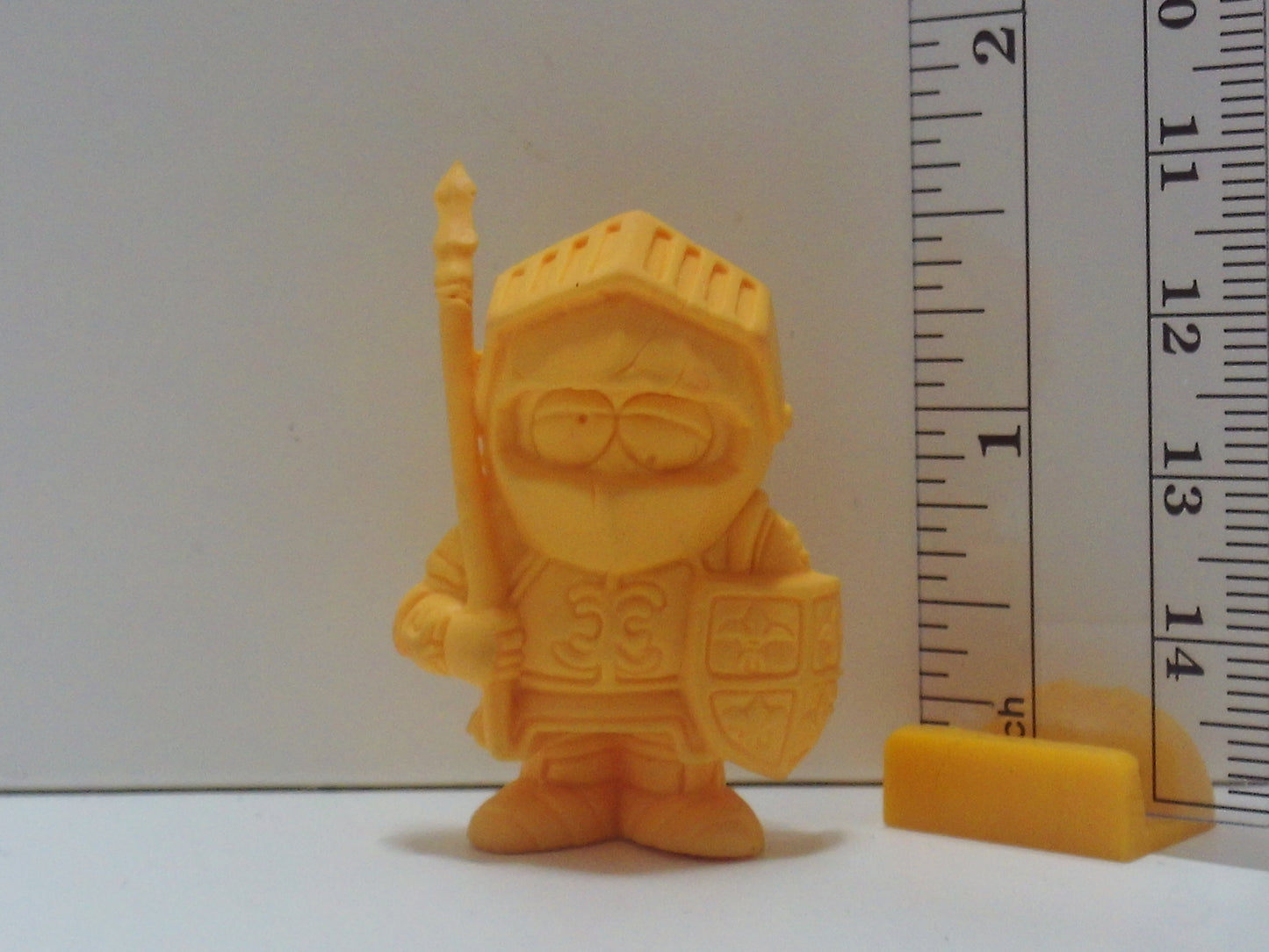 Mitsubishi Don Quijote Keshi